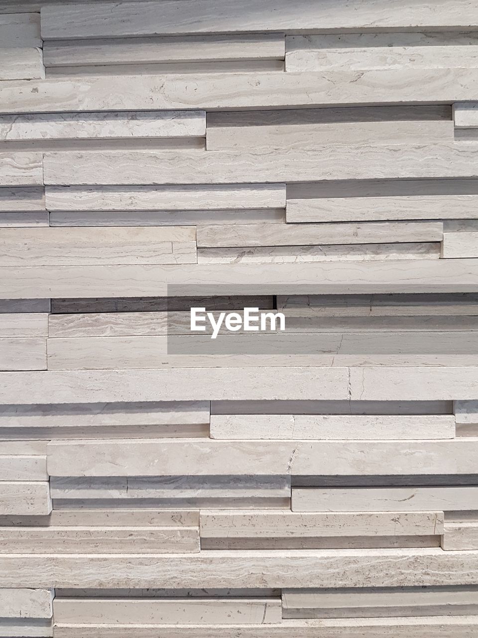 FULL FRAME SHOT OF WOODEN PLANK