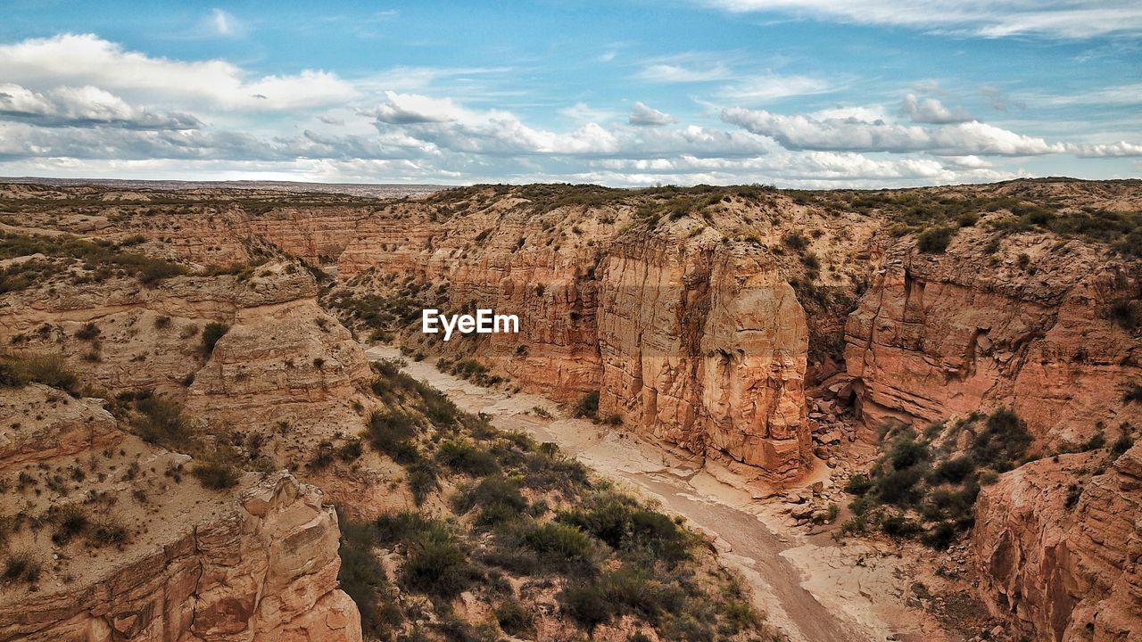 SCENIC VIEW OF ROCKY MOUNTAINS