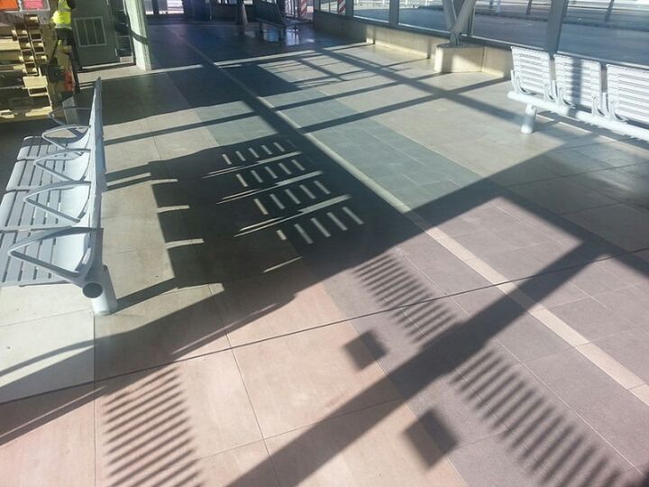 VIEW OF EMPTY WALKWAY