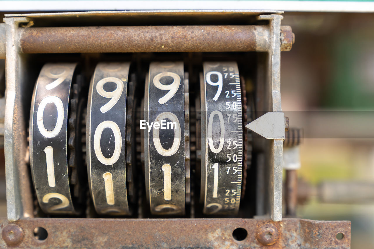 CLOSE-UP OF OLD MACHINERY