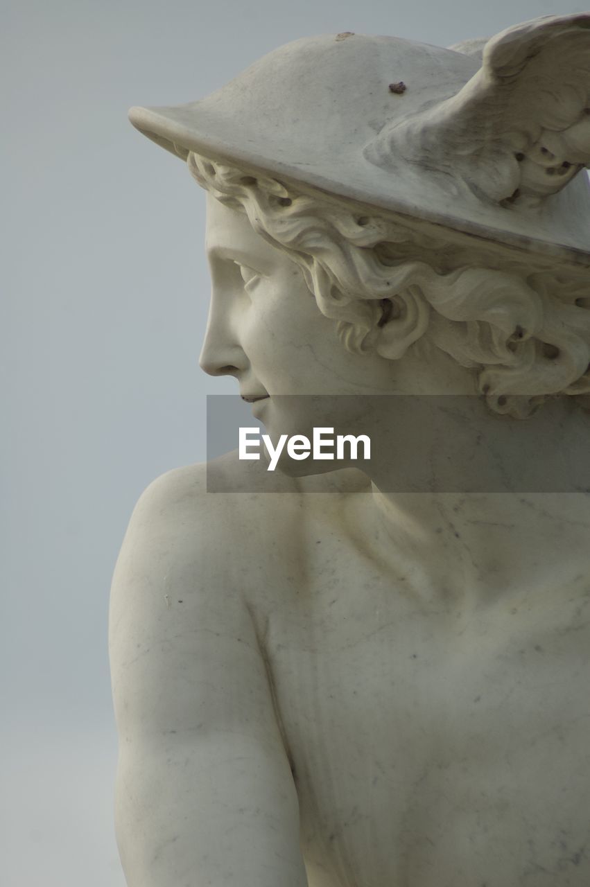 Statue Sculpture Representation Art And Craft Human Representation Male Likeness Creativity Craft Close-up No People Female Likeness History Architecture Marble The Past Low Angle View Day White Color Focus On Foreground Angel Fine Art Statue Portrait Male Beauty Looking The Portraitist - 2019 EyeEm Awards My Best Photo