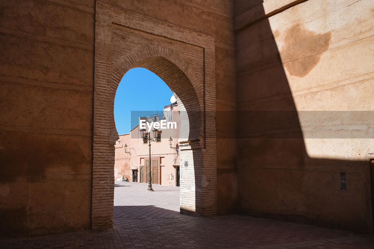 ARCHWAY OF HISTORIC BUILDING