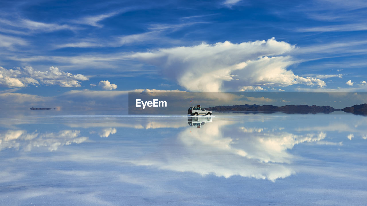 A superb view of uyuni salt lake