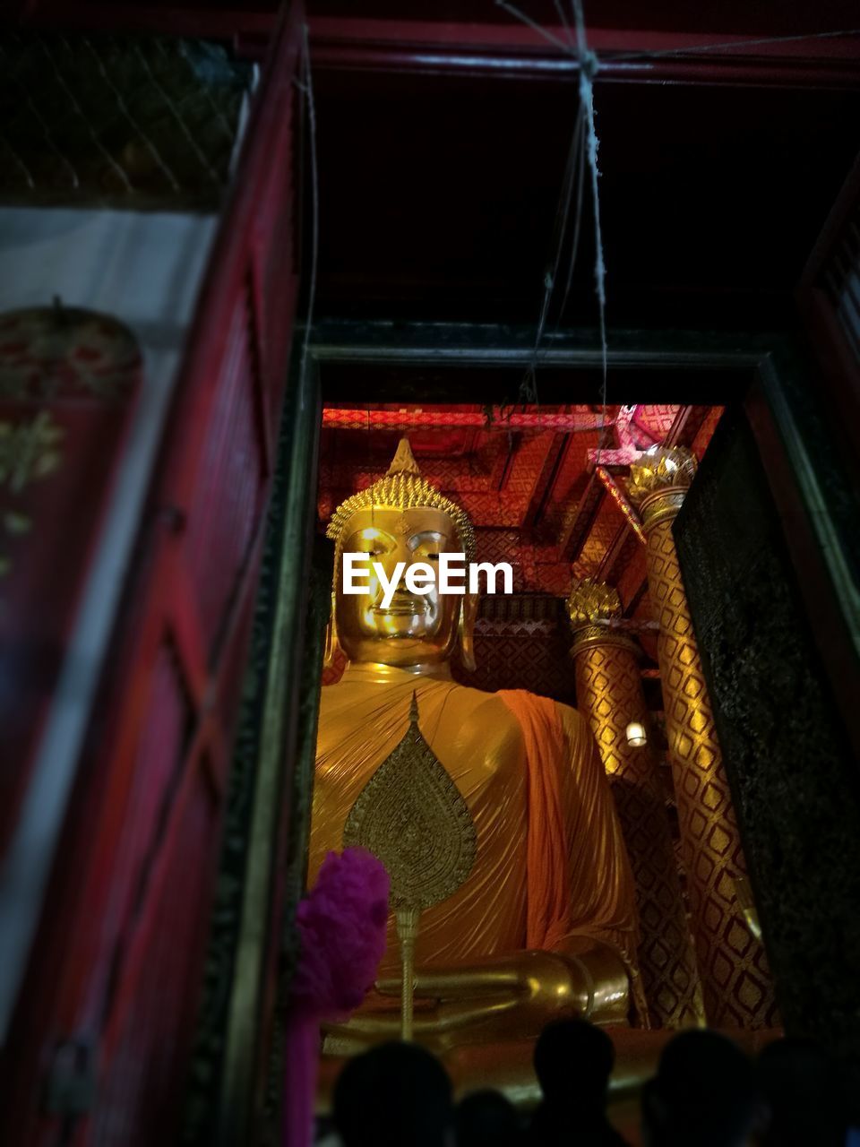 LOW ANGLE VIEW OF STATUE AT TEMPLE