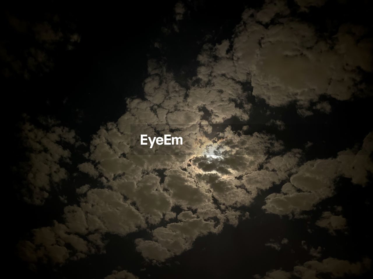 FULL FRAME SHOT OF SKY
