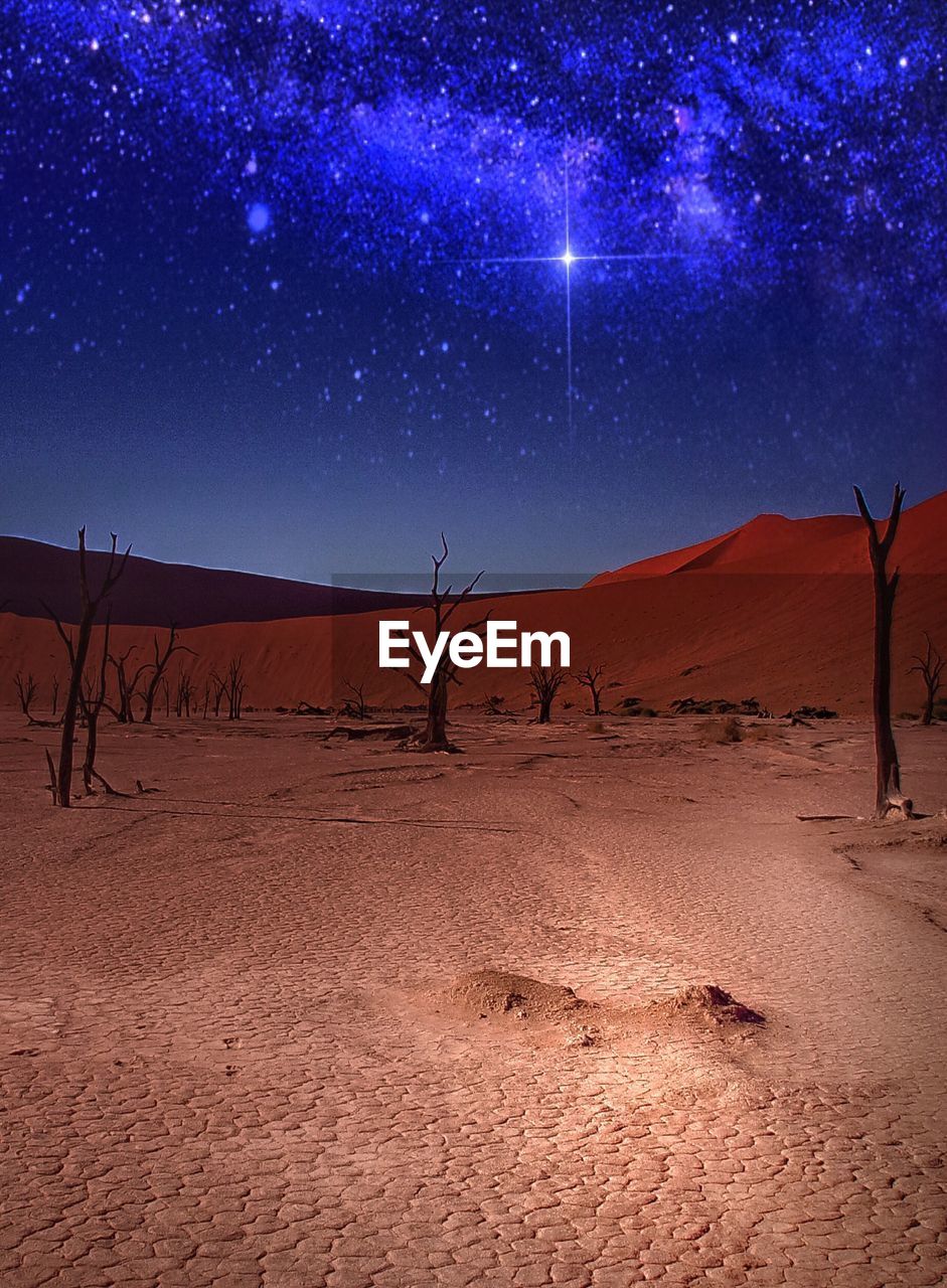 SCENIC VIEW OF DESERT AGAINST SKY