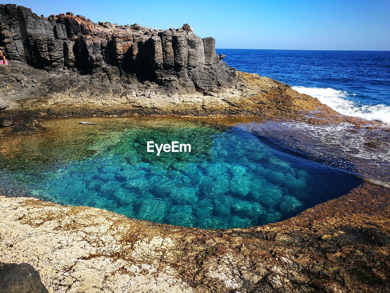 ROCK FORMATION BY SWIMMING POOL