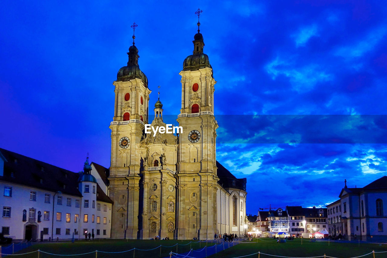 HISTORIC BUILDING AGAINST SKY AT NIGHT