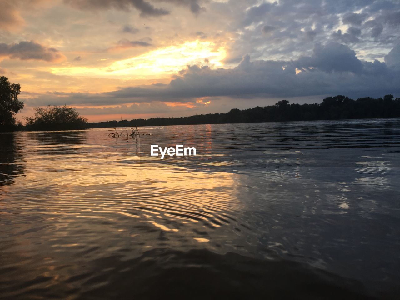 SCENIC VIEW OF SEA DURING SUNSET