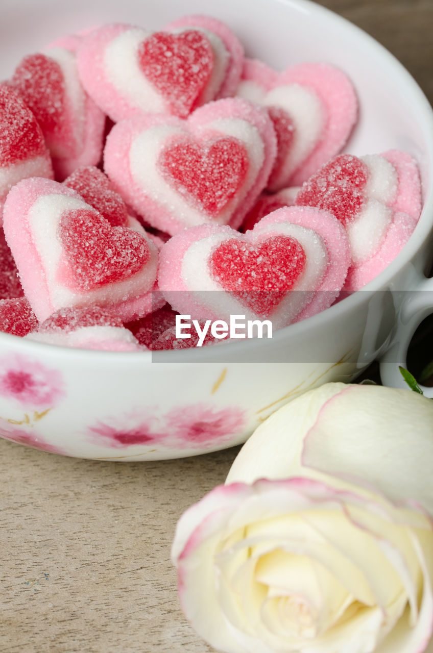 HIGH ANGLE VIEW OF ICE CREAM WITH HEART SHAPE