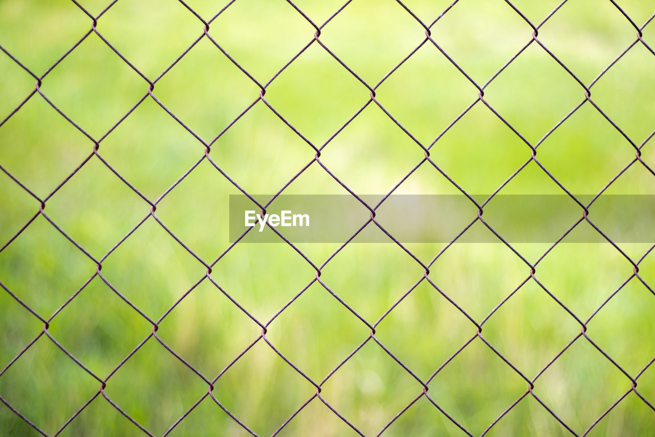 detail shot of chainlink fence