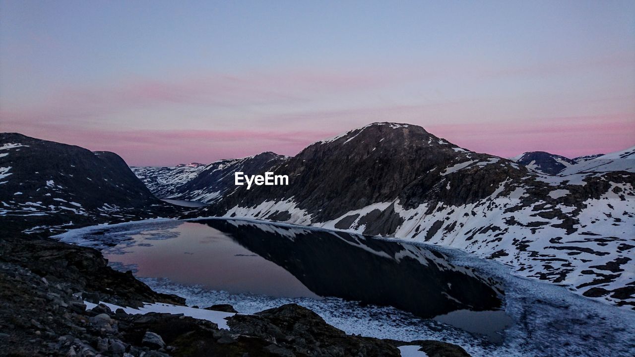 A lake in the norwegian mountains on the way to the geirangerfjord viewpoint