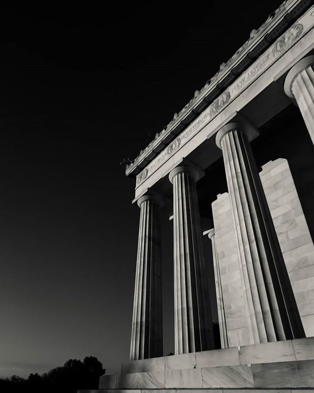 LOW ANGLE VIEW OF HISTORICAL BUILDING AGAINST SKY
