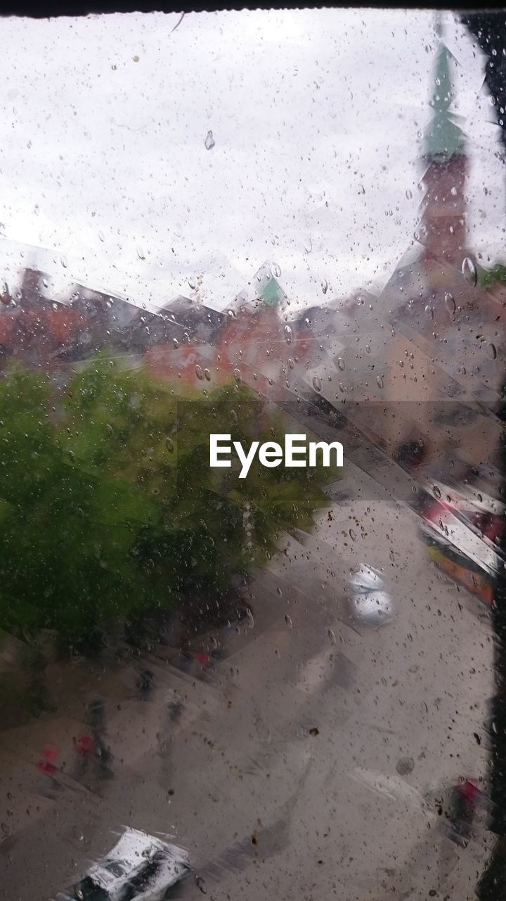 RAINDROPS ON CAR WINDOW