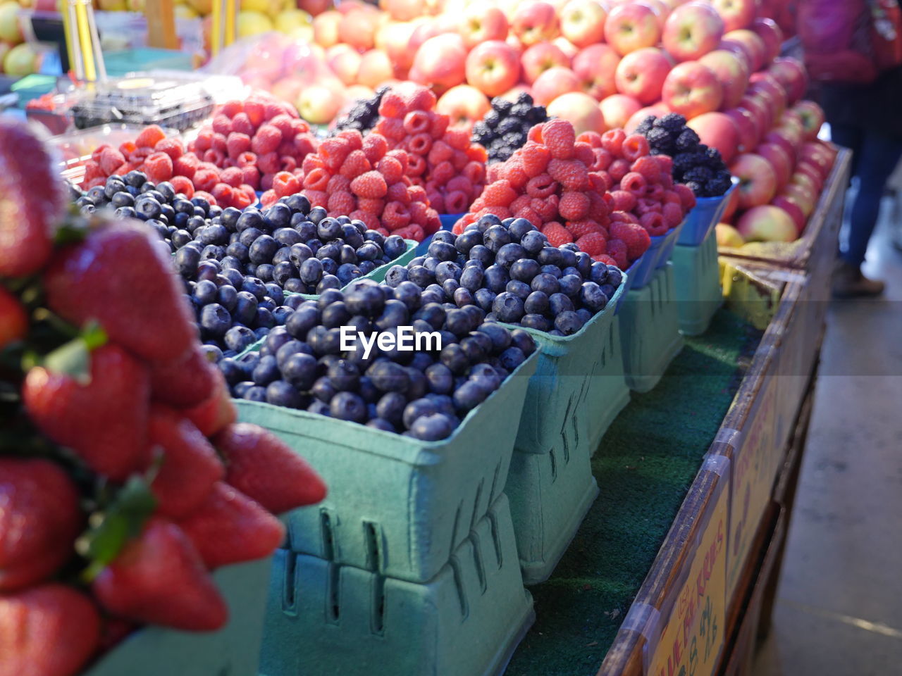 VARIOUS FRUITS IN MARKET STALL