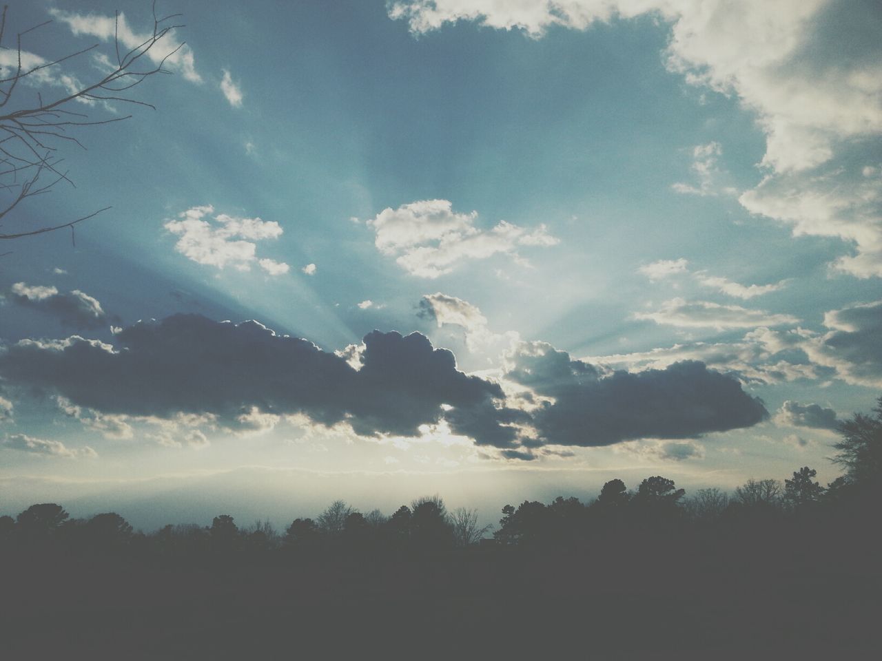 SCENIC VIEW OF MOUNTAIN AGAINST CLOUDY SKY