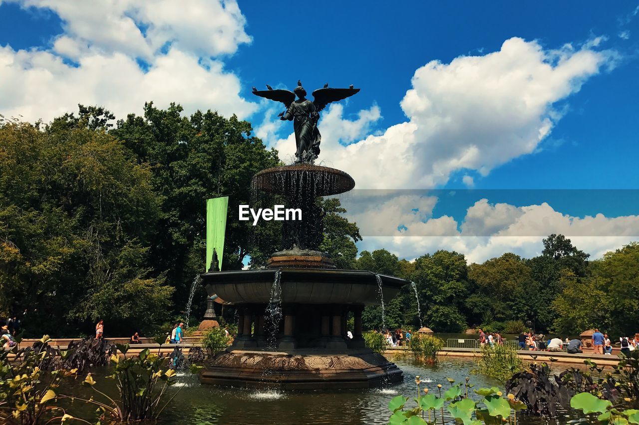 VIEW OF FOUNTAIN IN PARK