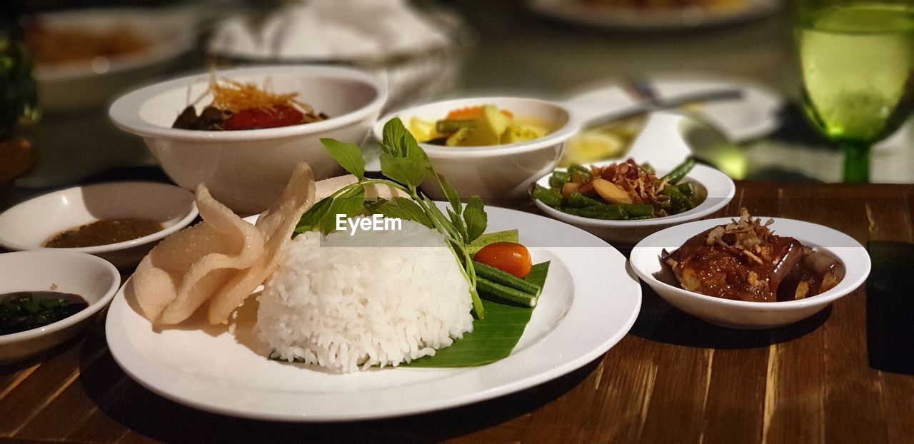 CLOSE-UP OF MEAL SERVED IN PLATE