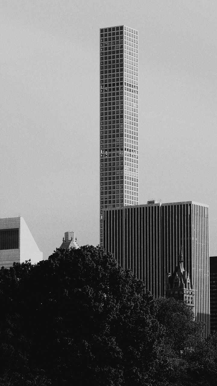 432 park avenue against clear sky