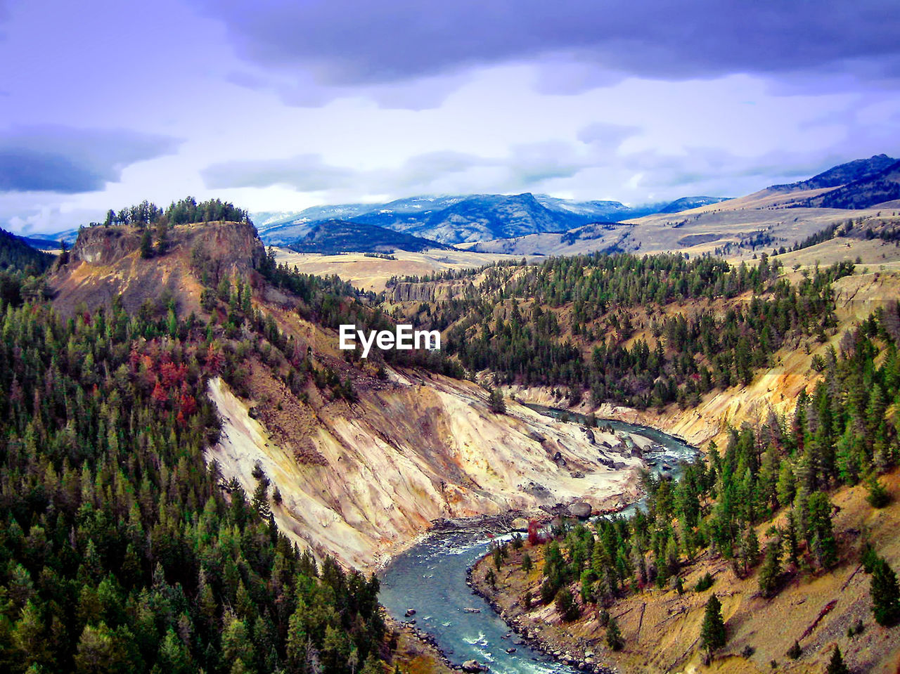 PANORAMIC VIEW OF LANDSCAPE AGAINST SKY