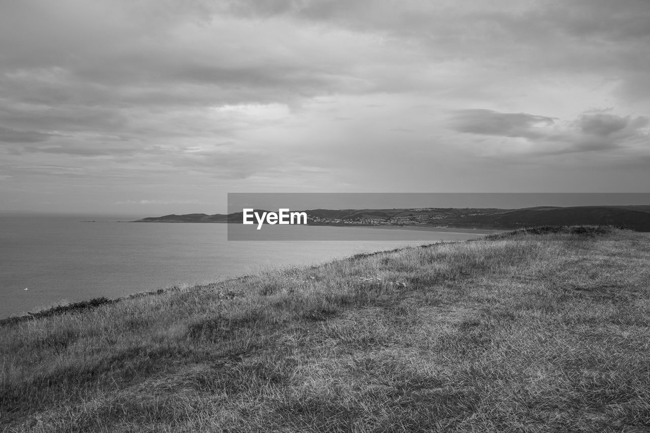 VIEW OF SEA AGAINST SKY