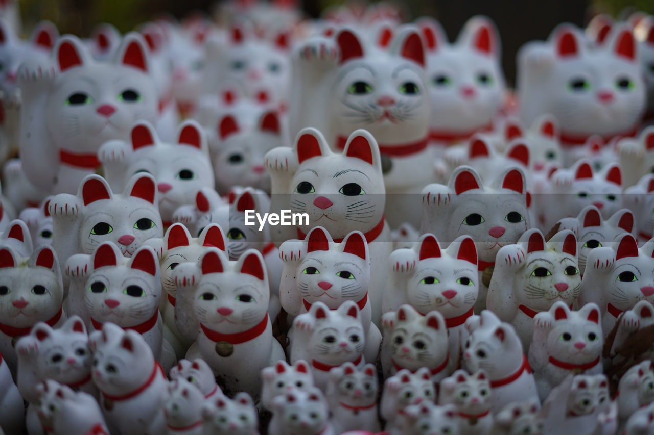 Maneki neko for selling