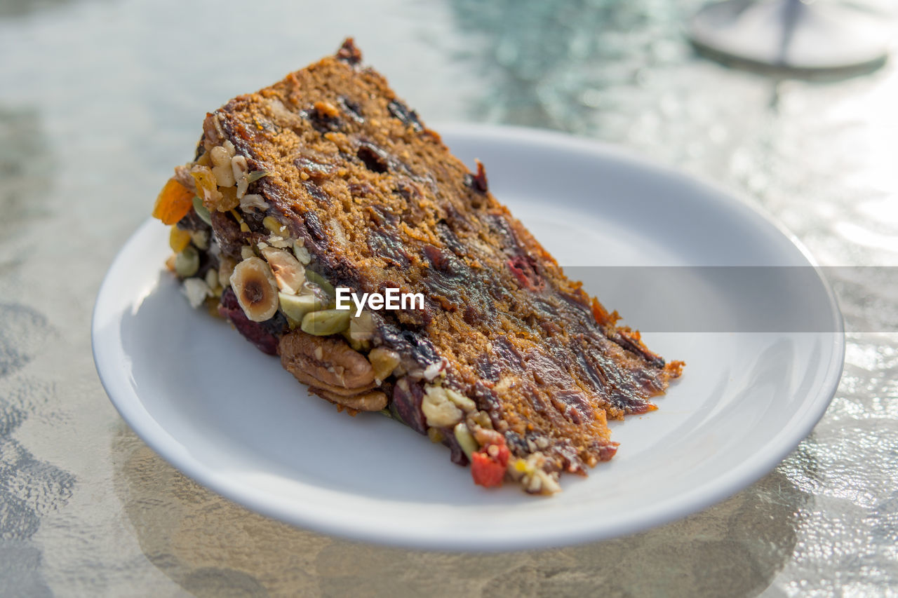 CLOSE-UP OF FOOD ON TABLE