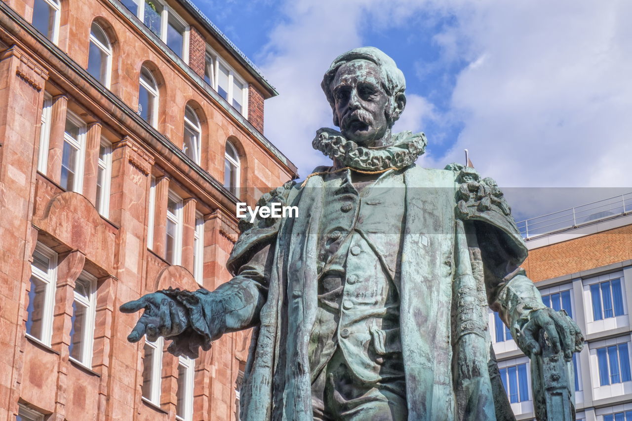 Myor peterson statue at hamburg,germany