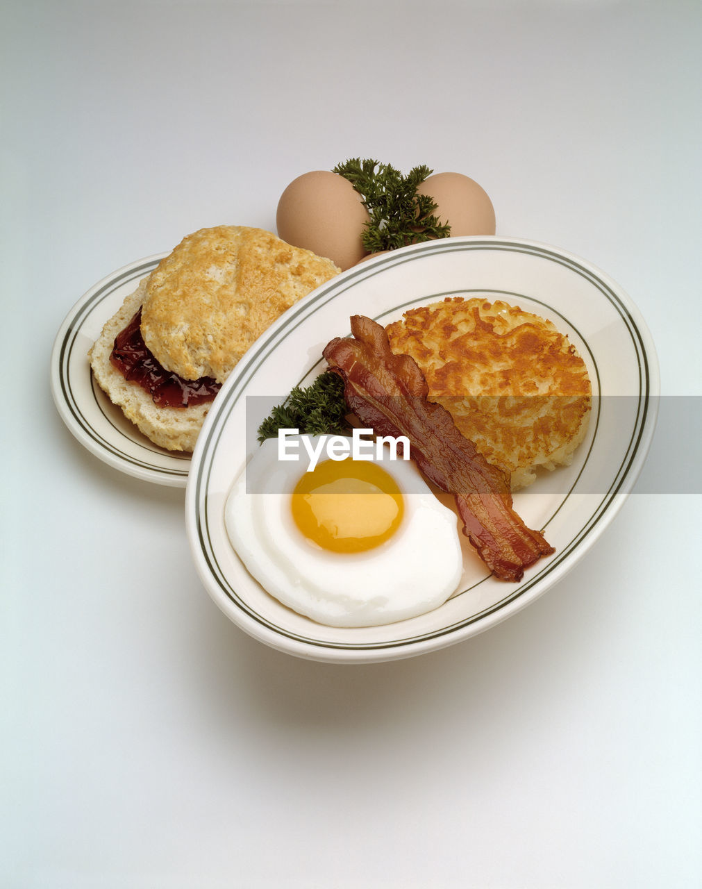 HIGH ANGLE VIEW OF BREAKFAST ON TABLE