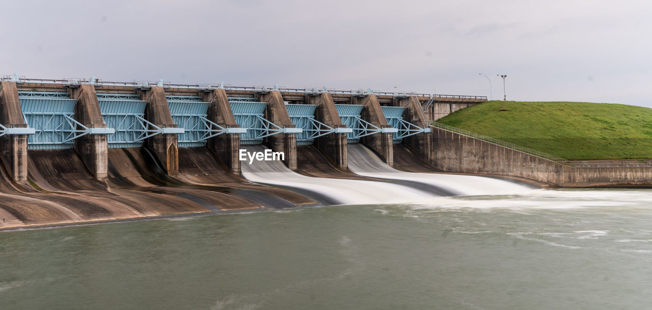 View of dam against sky