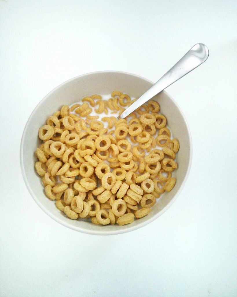 HIGH ANGLE VIEW OF FOOD IN BOWL