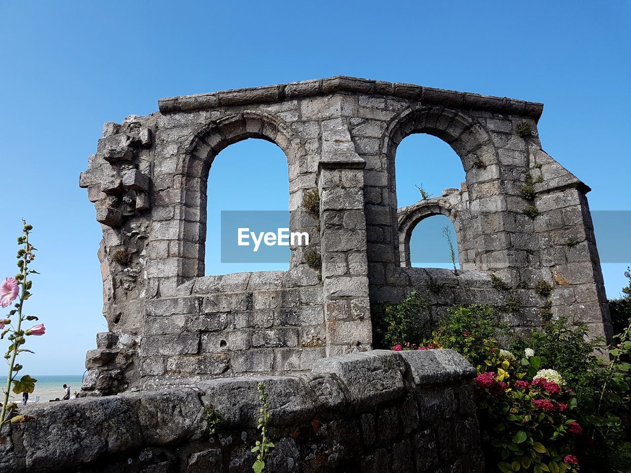 LOW ANGLE VIEW OF OLD RUIN