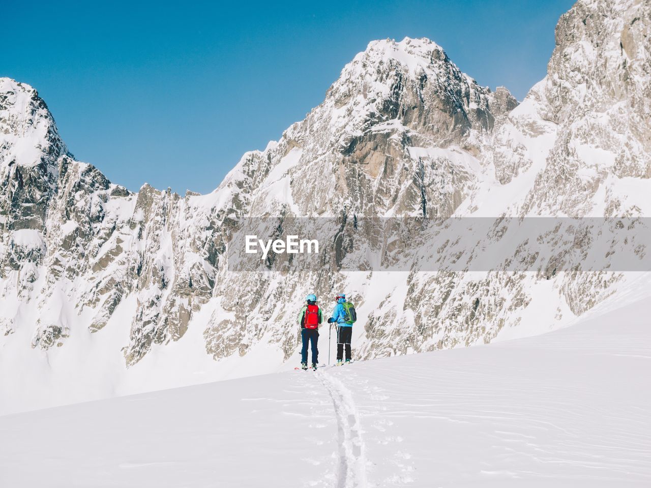 Two skiers at mountain