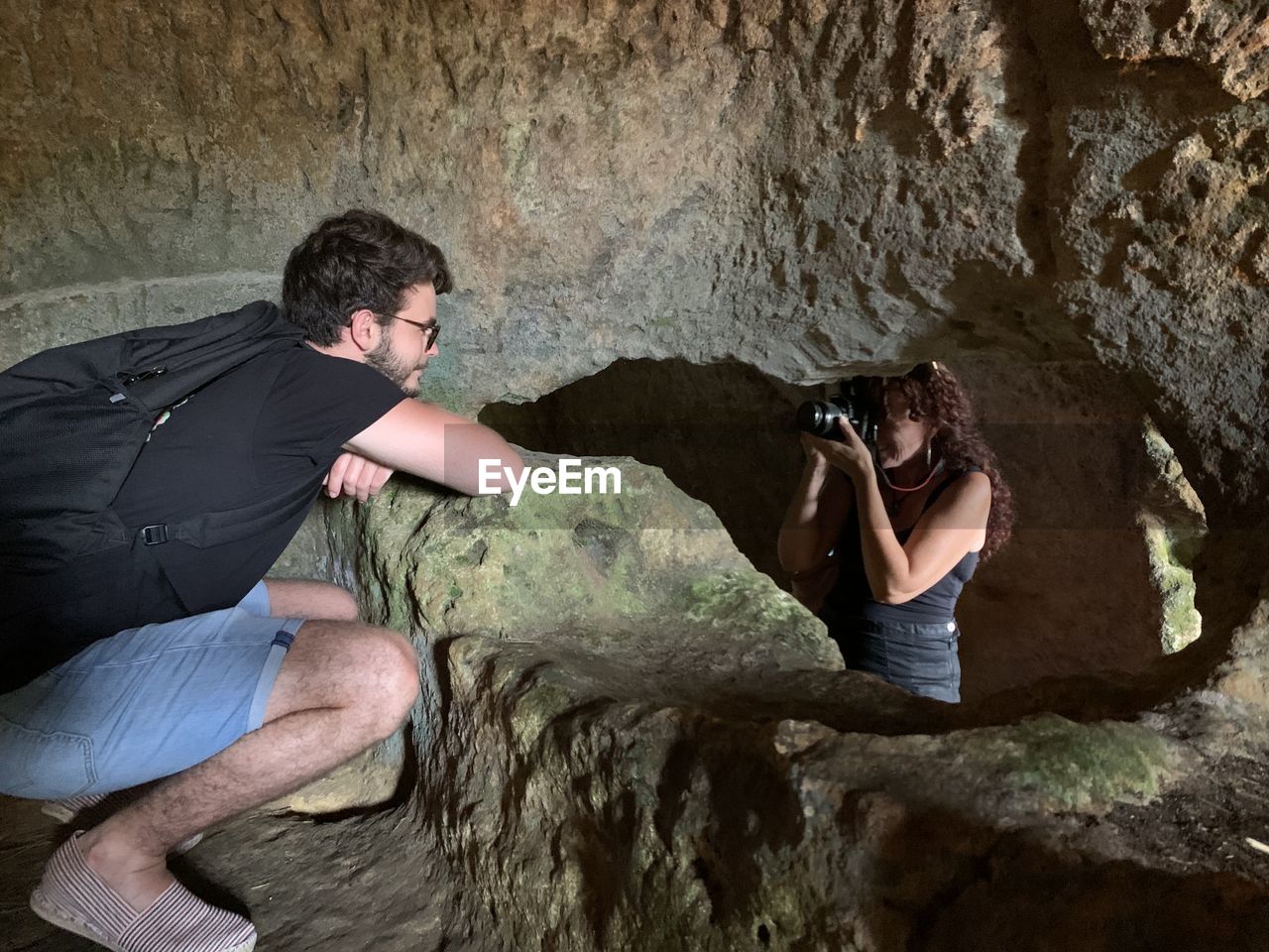 Shooting dans une grotte
