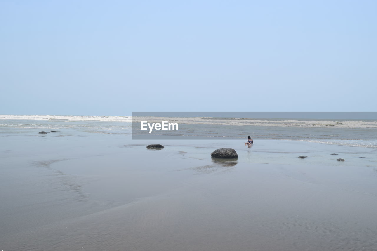 SCENIC VIEW OF BEACH