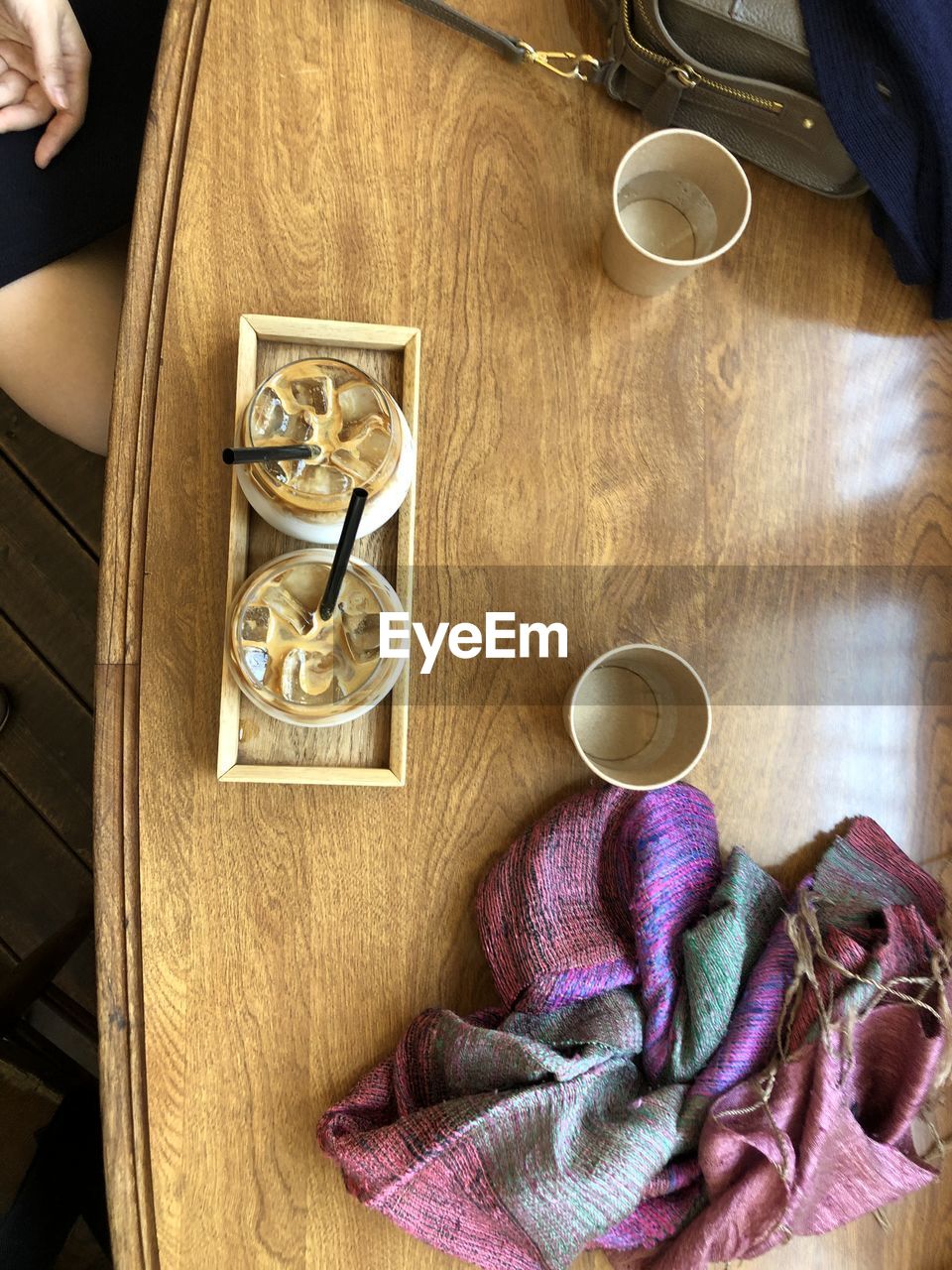 HIGH ANGLE VIEW OF OBJECTS ON TABLE AT HOME