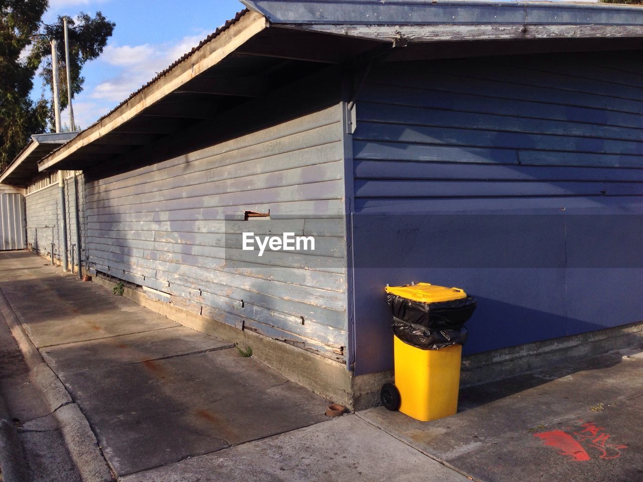 YELLOW FLAG ON BUILDING