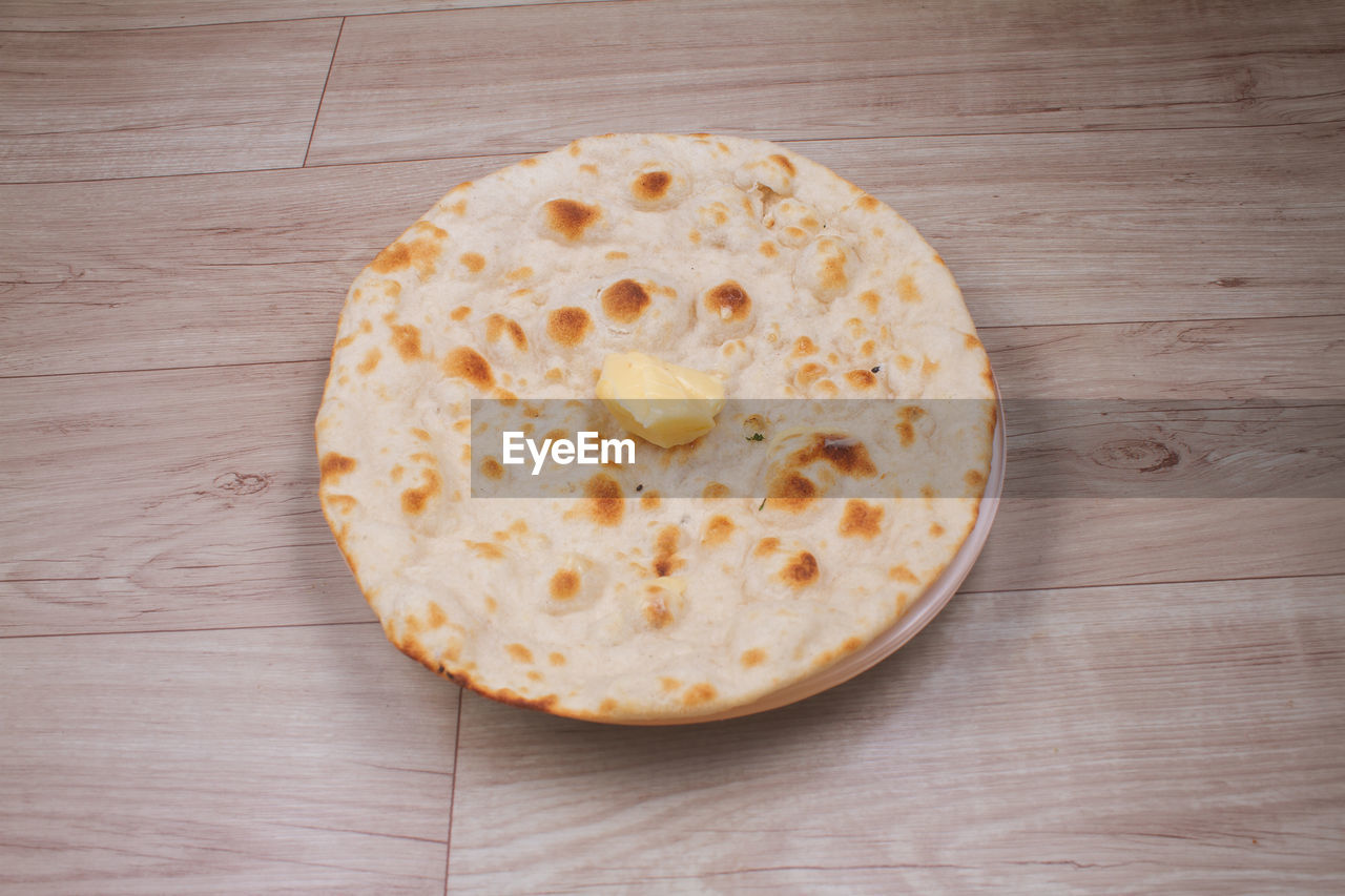 HIGH ANGLE VIEW OF BREAKFAST ON TABLE