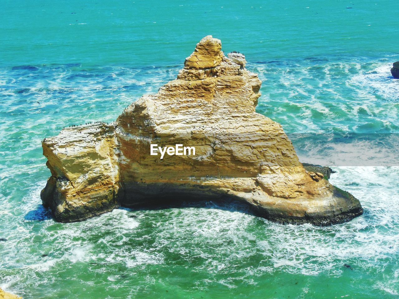 ROCKS IN SEA