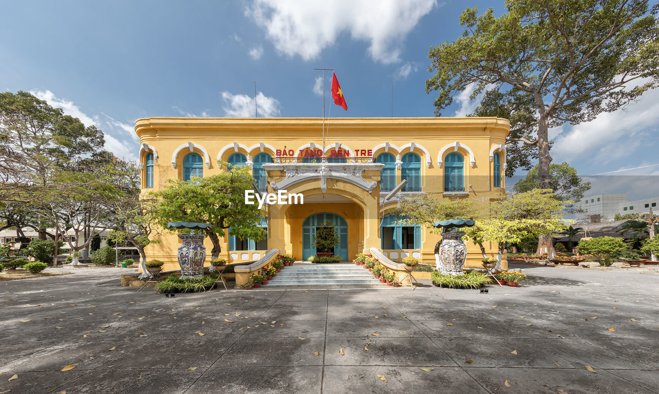 FACADE OF HISTORIC BUILDING