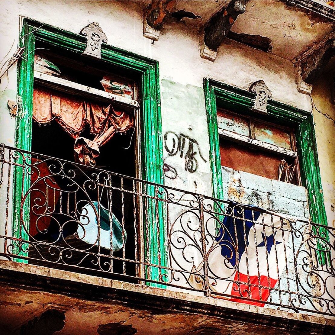 GRAFFITI ON WALL OF BUILDING