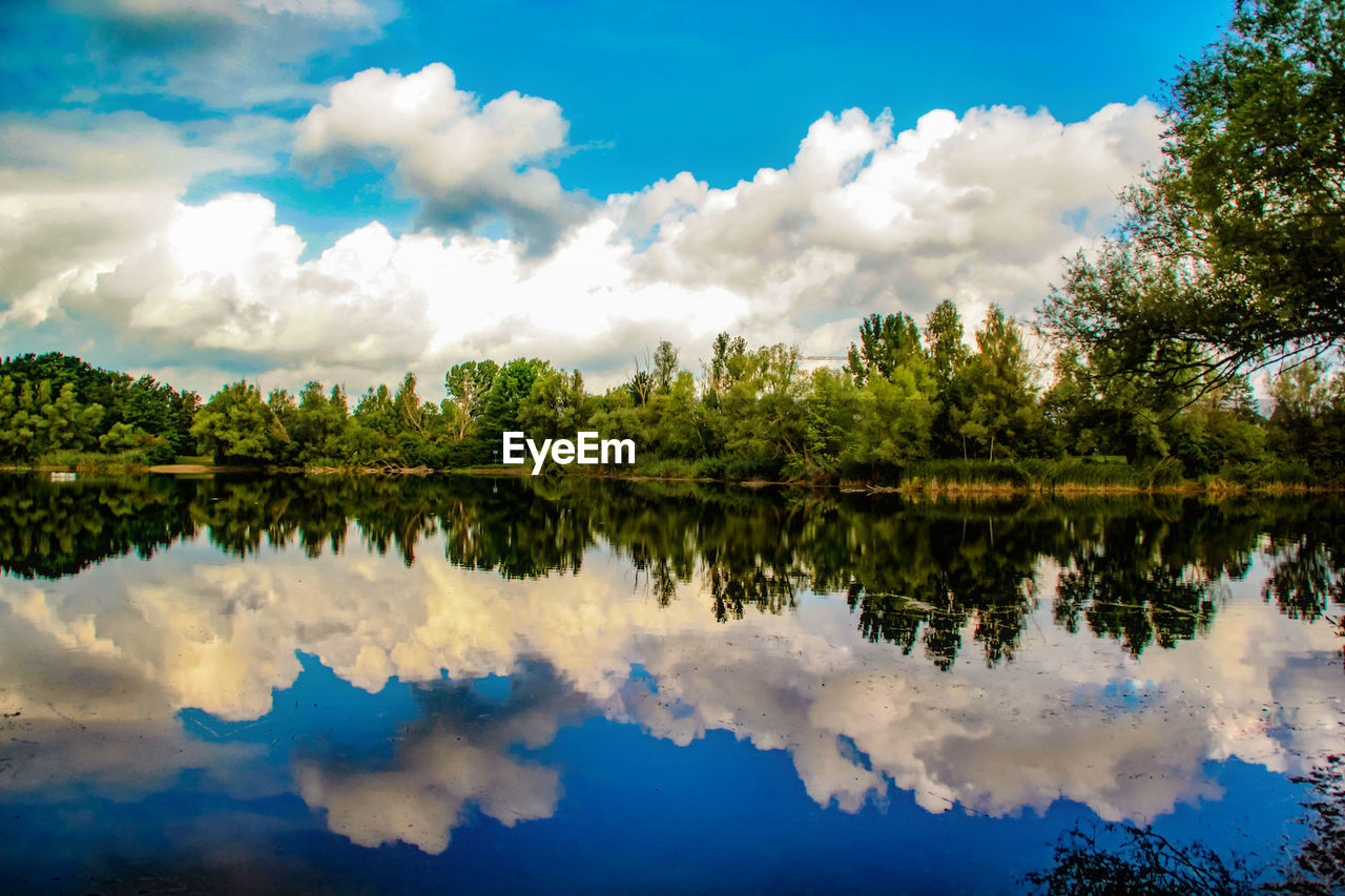 Panoramic view of lake against sky