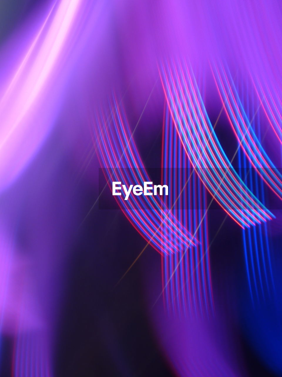 Incredible light layers,cutting-edge shooting technology, high-tech content and certain uniqueness