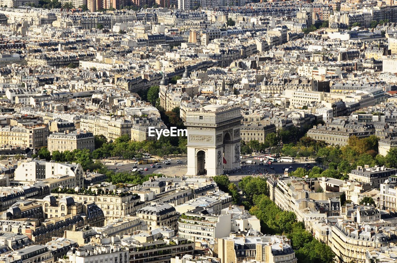 Aerial view of arc de triomphe and cityscape