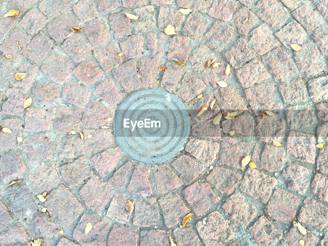 FULL FRAME SHOT OF WHITE WALL