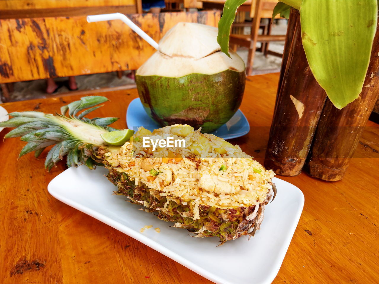 CLOSE-UP OF FOOD ON TABLE