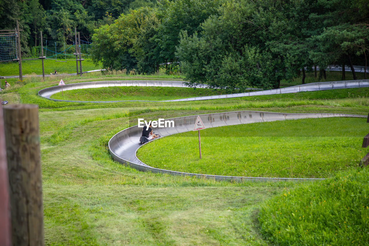 SCENIC VIEW OF FIELD