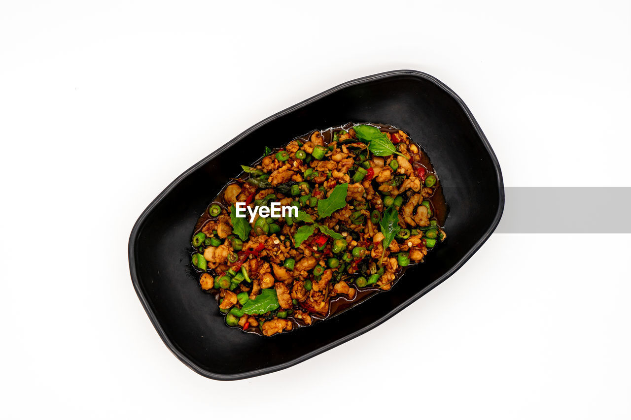 HIGH ANGLE VIEW OF VEGETABLES IN BOWL