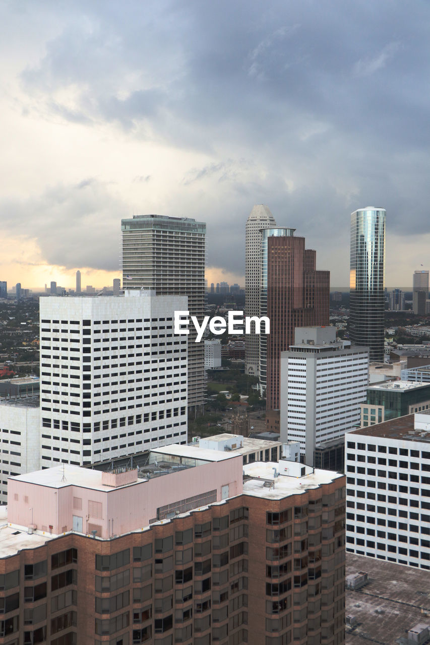 BUILDINGS AGAINST SKY IN CITY