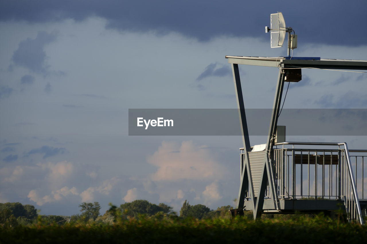 GAZEBO AGAINST SKY